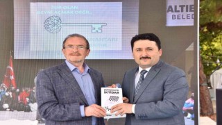 Dr. Ali Osman Saliden imza günü