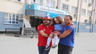 EFAK tan öğrencilere deprem eğitimi