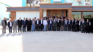 Eken: Yapacağız, edeceğiz diyerek seçimden seçime kapılarını çalmıyoruz