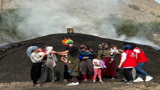 Ekmeklerini ateş ve külden çıkaran Torlakçıların çocukları palyaçoya bürünen ağabeyleriyle mutlu bir gün geçirdi