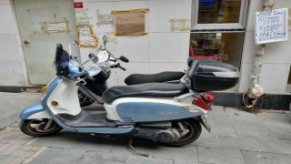 Eminönünde çözülemeyen motosiklet sorunu esnafı canından bezdirdi