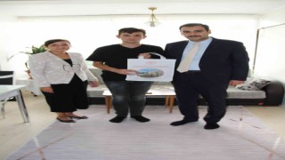 En fazla kitap okuyan öğrenciye hediye