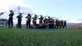 Erzincanda Amatör Spor Haftası, renkli görüntülere sahne oldu