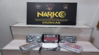 Erzincanda termoking içerisinde 5 kilo 454 gram metamfetamin ele geçirildi