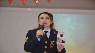 Esenköyde KADES ve En İyi Narkotik Polisi Anne Projesi tanıtıldı