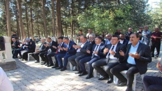 Eski Belediye Başkanı Bulut mezarı başında anıldı