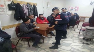 Eskişehirde jandarmanın huzur uygulamasında 2 bin 64 şahıs sorgulandı