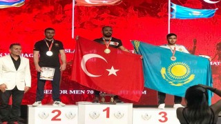 Eskişehirli sporcu bilek güreşinde 5inci kez dünya şampiyonu oldu