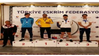 Eskişehirli sporcu eskrim turnuvasında 3üncü oldu