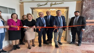 ESOGÜ hekimleri hastalarından gelen hediyeleri sergiledi