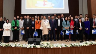 ETÜde başarılı akademisyenler ödüllendirildi