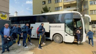 Fenerbahçe HDI Sigorta Erkek Voleybol kafilesine davul zurnalı karşılama