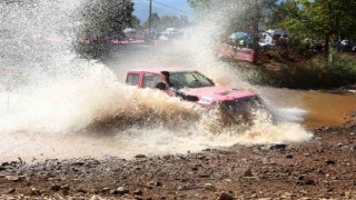 Fethiyede off-road yarışları nefes kesti