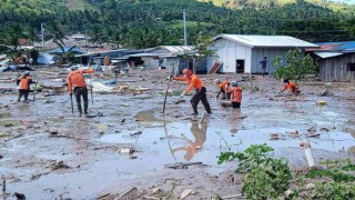 Filipinlerde Nalgae Tayfununun bilançosu ağırlaşıyor: 98 ölü, 69 yaralı
