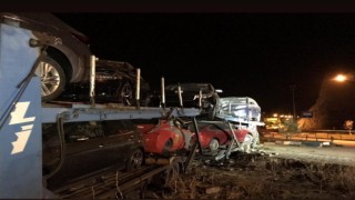 Freni patlayan araç yüklü tır, 3 araca çarparak durabildi