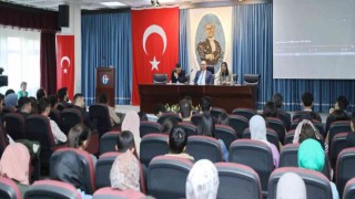 GAÜNde Cumhuriyet paneli