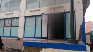 Gebzede zincir marketin deposunda çıkan yangın korkuttu