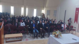 Gediz Kız Anadolu İmam Hatip Lisesi öğrencilerine seminer