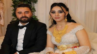 Gelin ve damada 3 milyon 650 bin TLlik takı takıldı