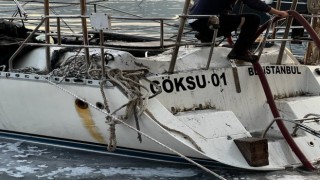 Göcekte koyda bağlı tekne cayır cayır yandı