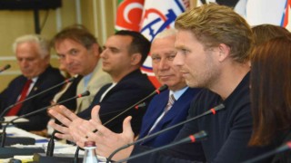 Göztepenin yeni başkanı Ankersen basınla buluştu