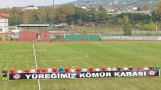 Grizu faciası unutulmadı, sahaya madenci baretiyle ve pankartla çıkıldı