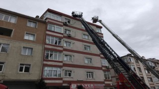 Güngörende 5 katlı binada yangın paniği