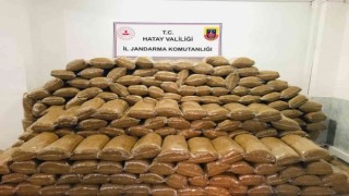 Hatayda 1 ton 500 kilogram kaçak tütün ele geçirildi