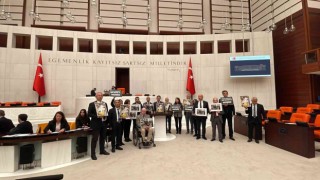 HDP milletvekillerinden TBMMde eylem