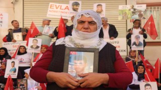 HDP-PKK mağduru aileler direniyor, evlat nöbetine katılım devam ediyor- Diyarbakırda evlat nöbetindeki aile sayısı 316 oldu