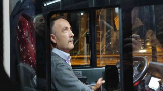 Hem otobüs şoförü, hem de şair