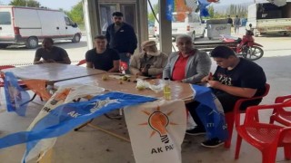Hisarcık AK Parti Gençlik Kollarından pazar yerinde üye kayıt çalışması
