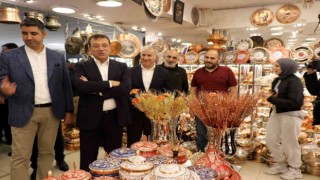 İBB Başkanı İmamoğlu Erzincanda esnafla buluştu
