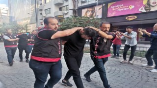 İçki masasında Kuran-ı Kerime saldıran zanlılar tutuklandı