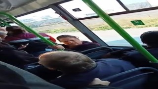 İETT otobüsünde yolcular arasında yaşanan tartışma kamerada