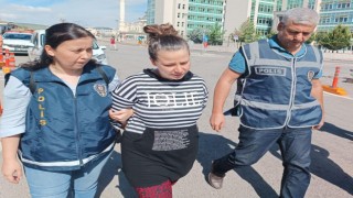 İki aylık bebeğini bıçaklayarak öldüren anne tutuklandı