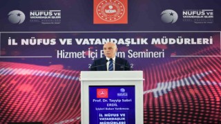 İl Nüfus Müdürleri Ayvalıkta eğitim seminerine katıldı