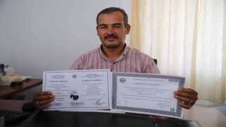 İlkokulda doçent öğretmen
