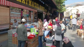 İndirimi duyan koştu, vatandaşlar birbiriyle yarıştı