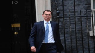İngilterede hükümet vergi indirimi paketini iptal etti