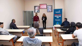 İş aramak için geldiği ESBİMde başkalarına da umut oldu