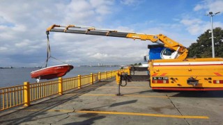 İstanbul Boğazında kaçak midye avcılığı yapan şahıs suçüstü yakalandı