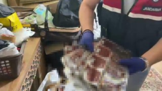 İstanbulda 3.5 ton sahte alkol ele geçirildi