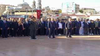 İstanbulun düşman işgalinden kurtuluşunun 99. yılı Taksim Cumhuriyet Anıtı önünde kutlandı