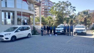 İzmir polisi sokak hayvanlarını unutmadı