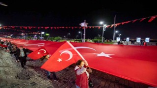 İzmirde 3 gün 3 gece 99. yıl kutlaması