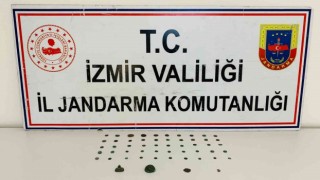 İzmirde 54 adet tarihi eser ele geçirildi