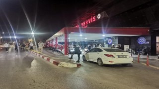 İzmirde bıçakla ağır yaralanan genç, hayata tutunamadı