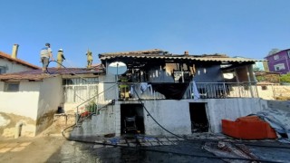 İzmirde evde çıkan yangında 3 yaşındaki çocuk hayatını kaybetti