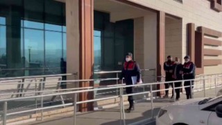 İzmirde JASAT timleri firari suçlu avında: 16 hükümlü yakalandı